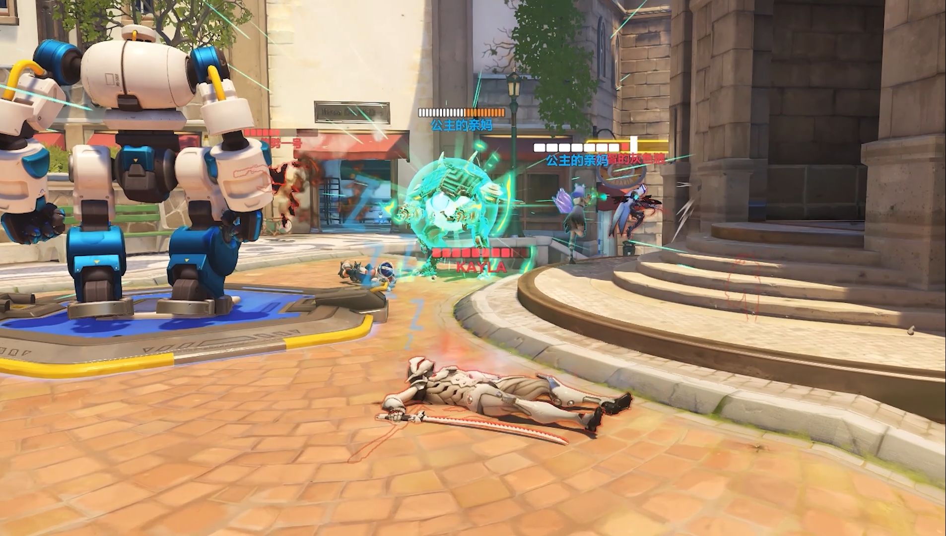 选手花絮：各队选手赛后参与社区活动，与粉丝亲密互动。